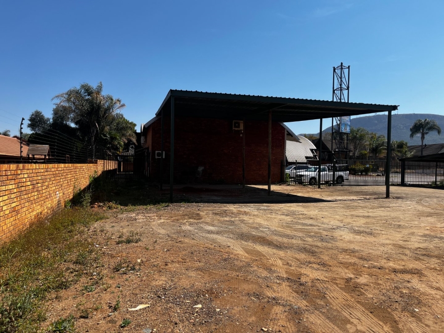 To Let commercial Property for Rent in Melodie North West